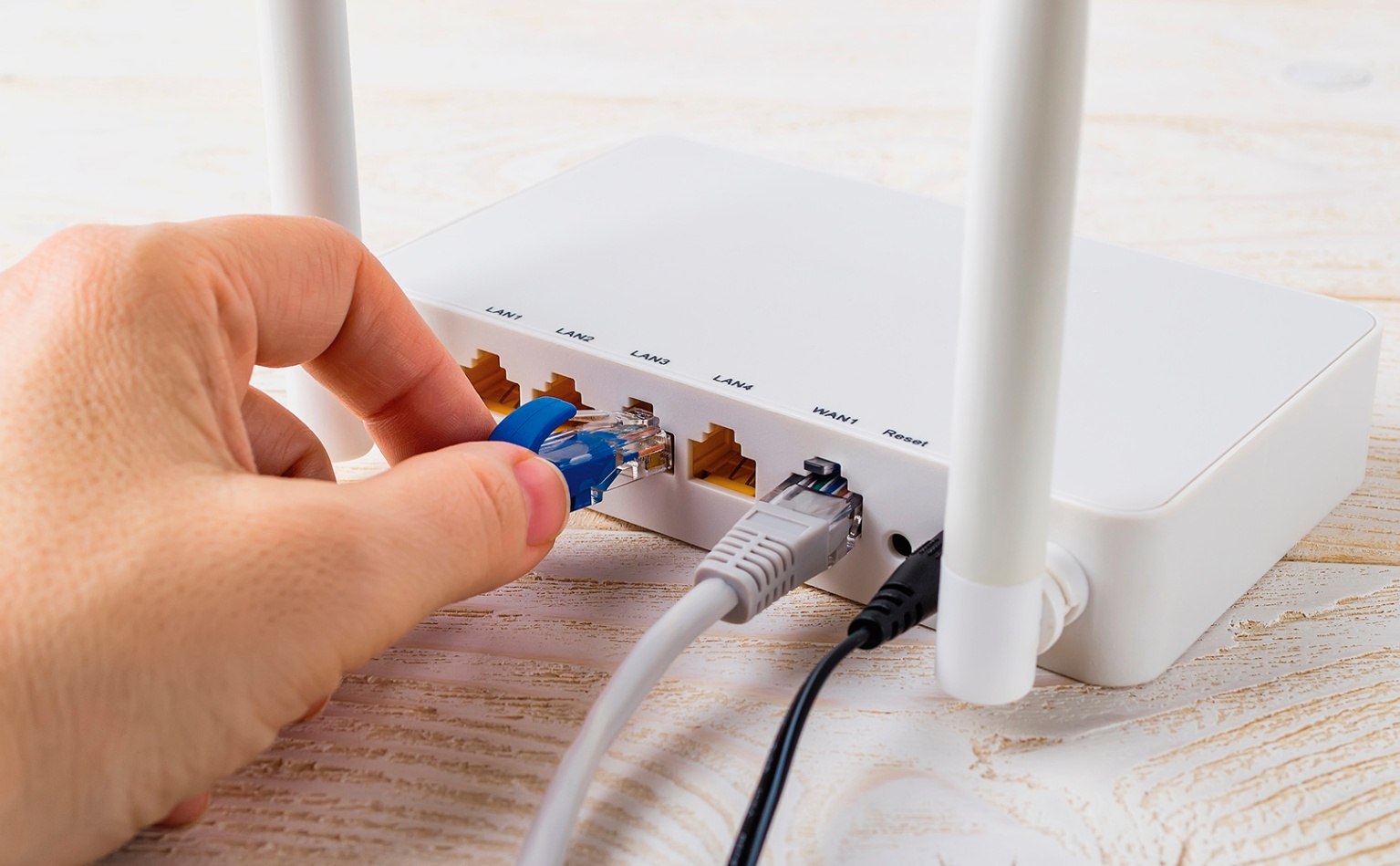 Connecting the UAE with Fast Mobile Plans