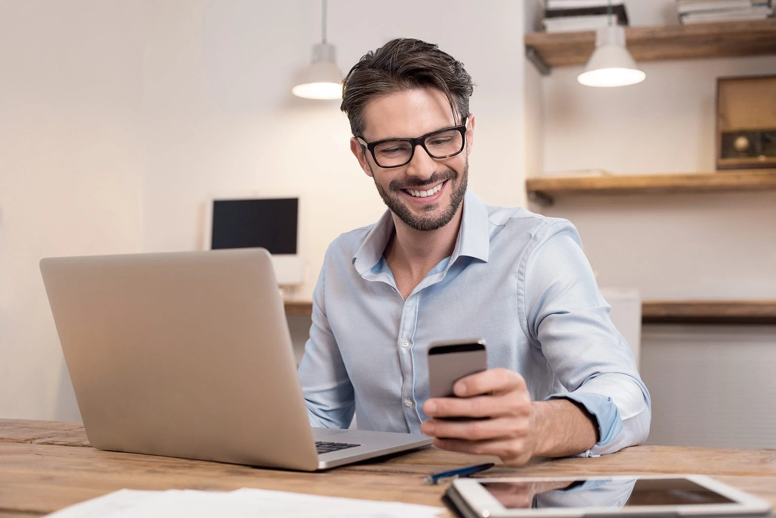 Why Choose Our 4G and 5G Mobile Connectivity in the UAE